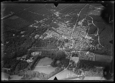 NIMH_-_2011_-_0097_-_Aerial_photograph_of_Doorn,_The_Netherlands_-_1920_-_1940 Doorn