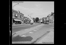 8290-FNHQ dorpsstraat auto uit 1970 Doorn - Dorpsstraat